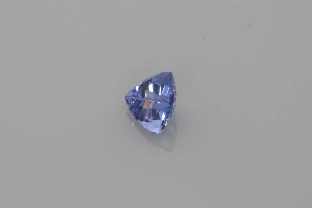 Tanzanite Trillion gemstone image 3