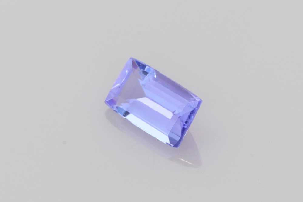Tanzanite Baguette gemstone image 3