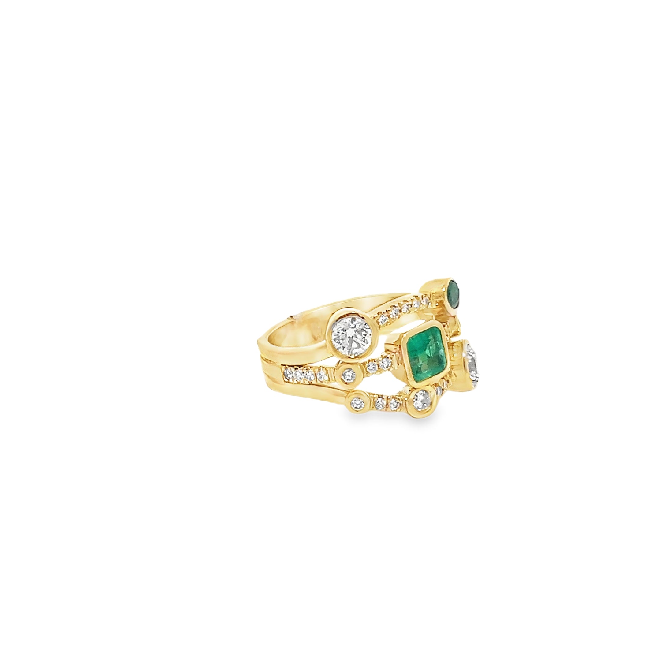 0.82ct Natutal Diamond And Emerald Multi Cut Bubble Ring Set in 18ct Yellow Gold