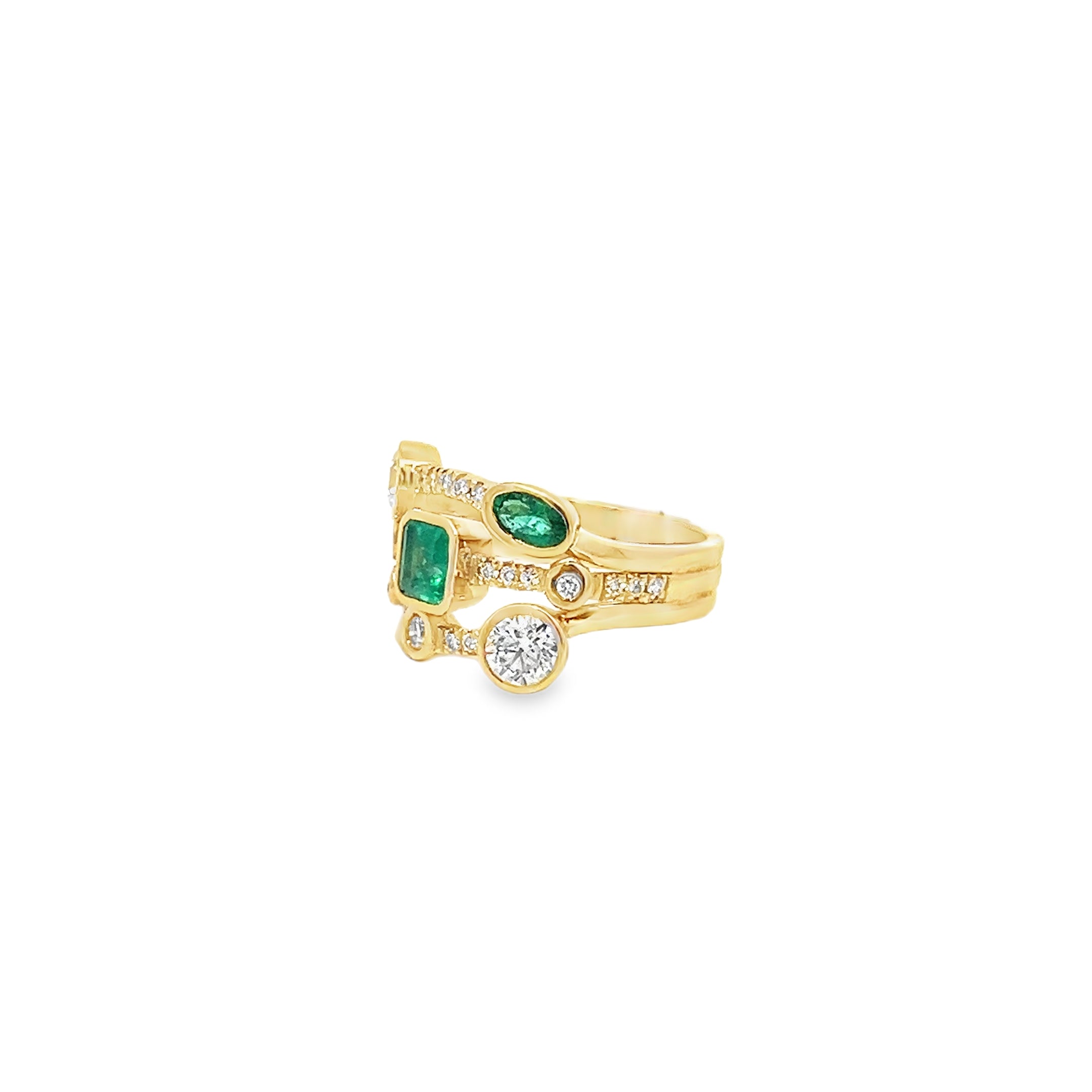 0.82ct Natutal Diamond And Emerald Multi Cut Bubble Ring Set in 18ct Yellow Gold