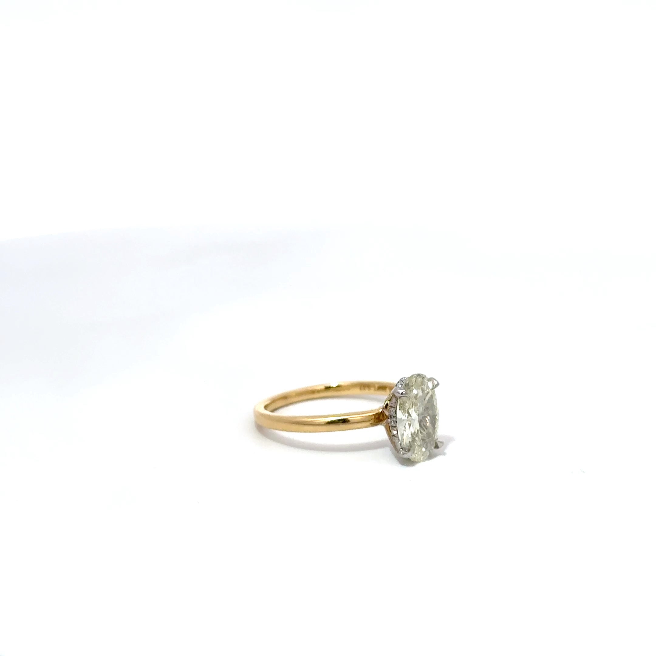 1.53ct Natural Oval Cut Diamond Engagement Ring Set In 18ct Yellow Gold