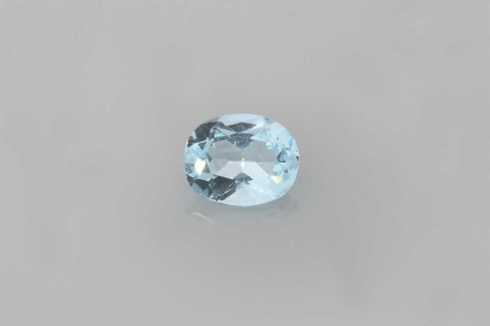 Sky B Topaz Oval gemstone image 3