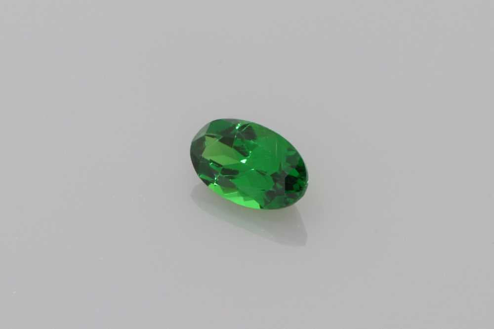 Tsavorite Oval gemstone image 3