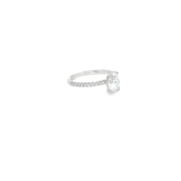 1.09ct Lab Grown Oval Cut Diamond Set in Platinum