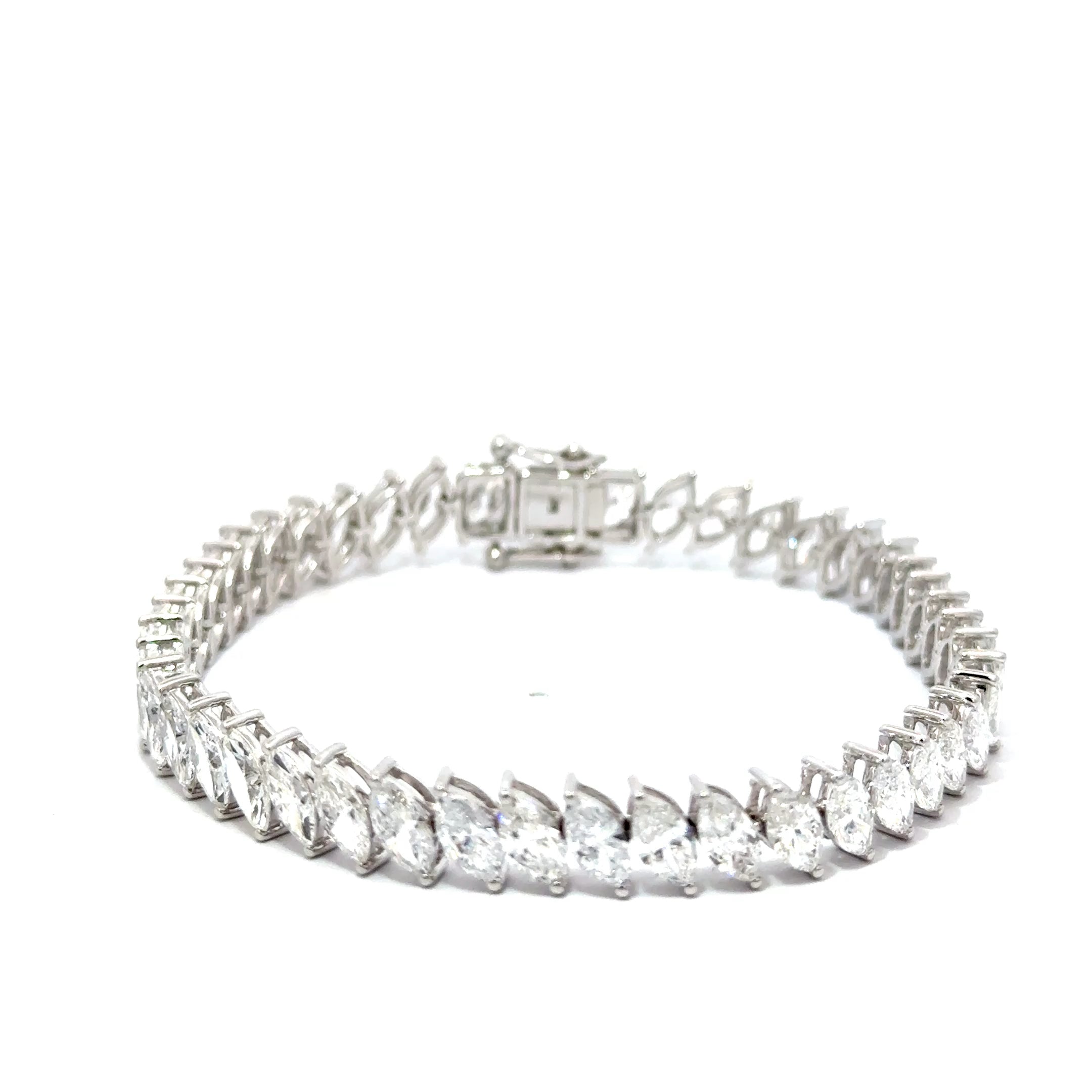 11.76ct Lab Grown Marquise Cut Diamond Bracelet Set In 9ct White Gold