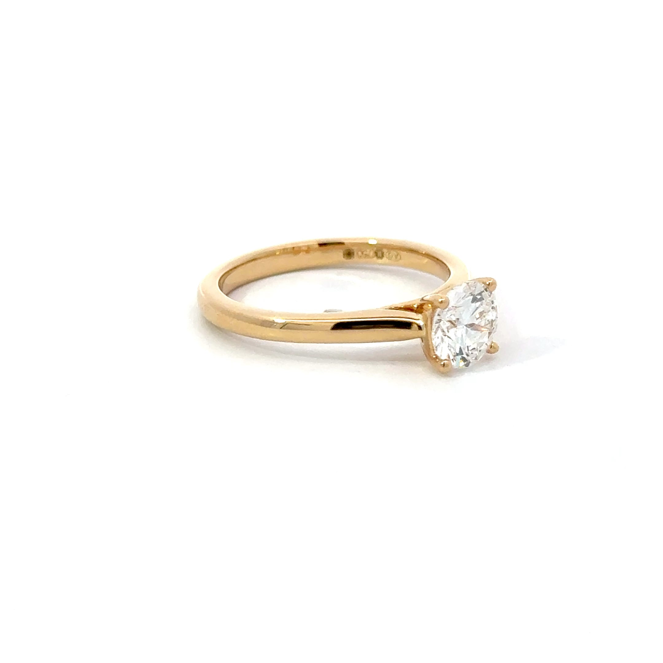 1.00ct Round Brilliant Cut Solitaire Ring Set in 18ct Yellow Gold