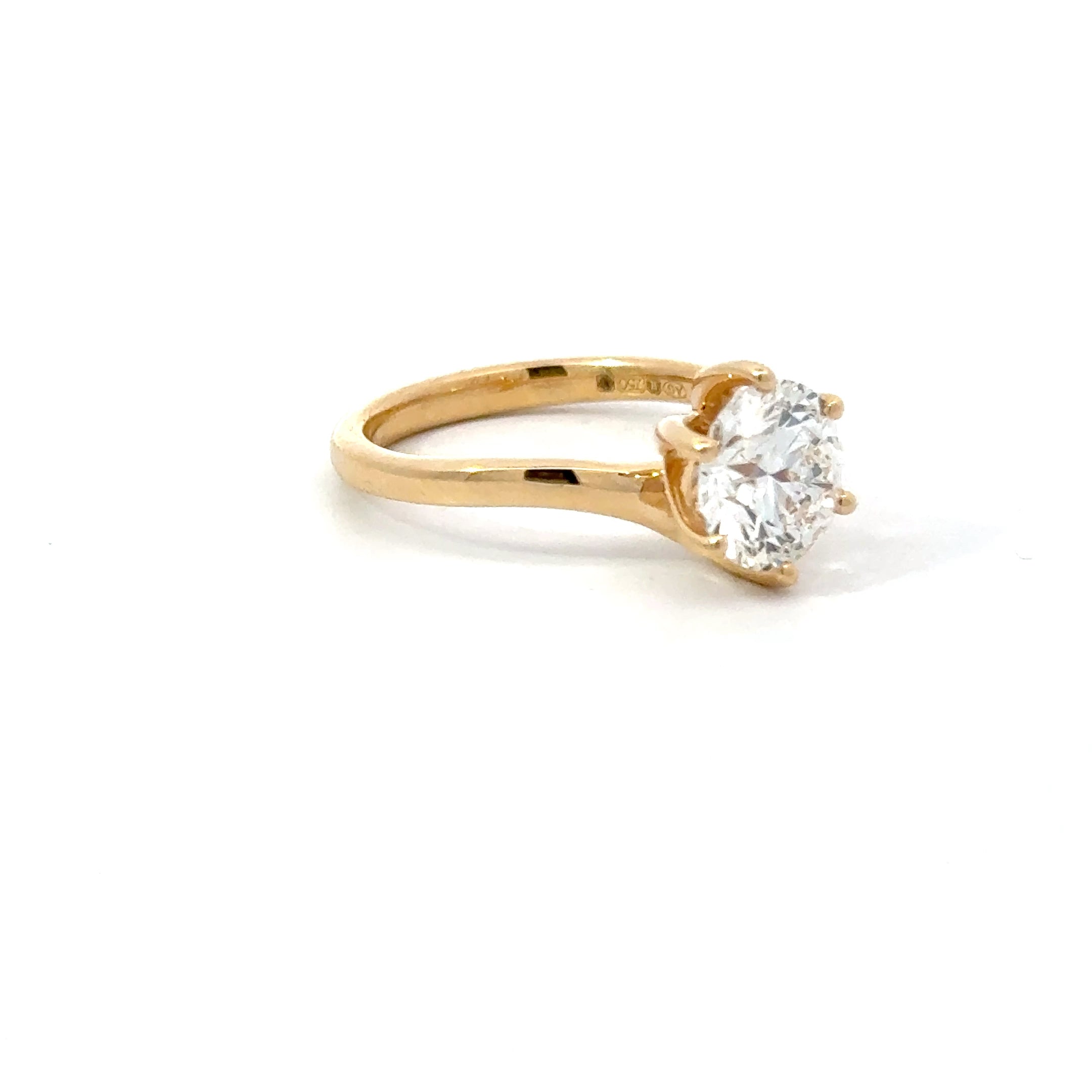 2.04ct Round Brilliant Cut Solitaire Ring Set in 18ct Yellow Gold