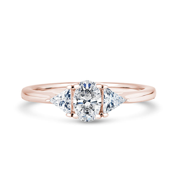 M3O02 Oval Engagement Ring