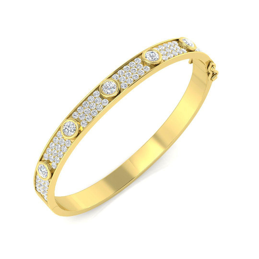 18ct Yellow Gold 3.11ct G SI2 Diamond Bangle