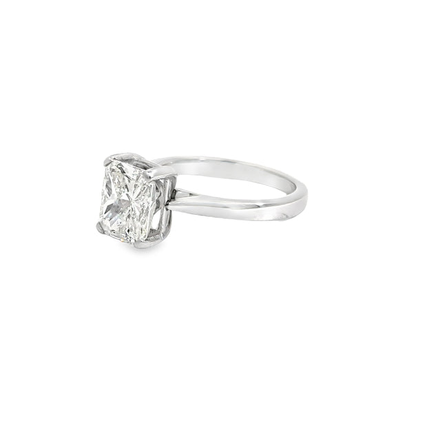 2.30ct Radiant Cut Natural Diamond Ring Set In Platinum